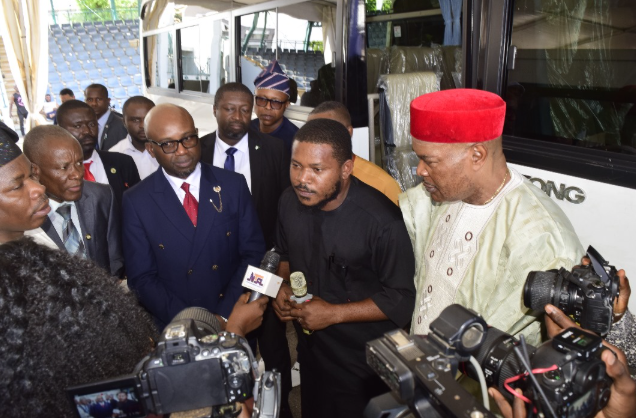 Nigerian Minister hails Yutong’s CNG Innovation, Cleaner Push at Abuja Motorfair