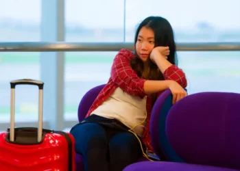 Airlines cancel UK flights