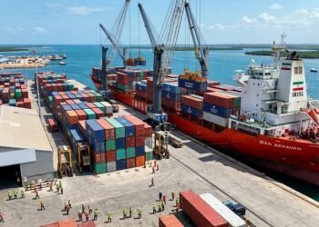 Iranian container ship discharges 5,200 TEU at Kenya’s Lamu Port for Dangote’s $16bn refinery